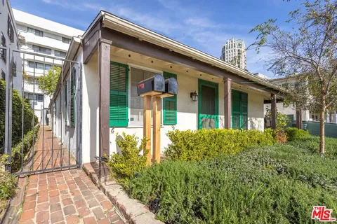 $3,995,000 | 10637 Ashton Avenue, Los Angeles, CA 90024