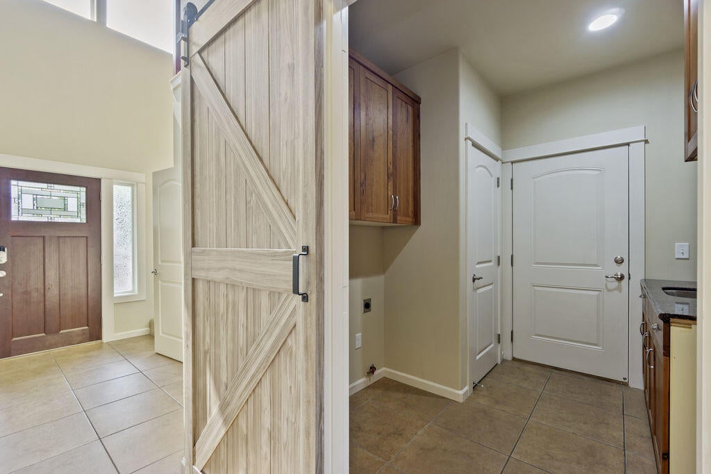 1591 Lithia Way Talent, OR 97540 - Photo 17 of 31 LW(30)