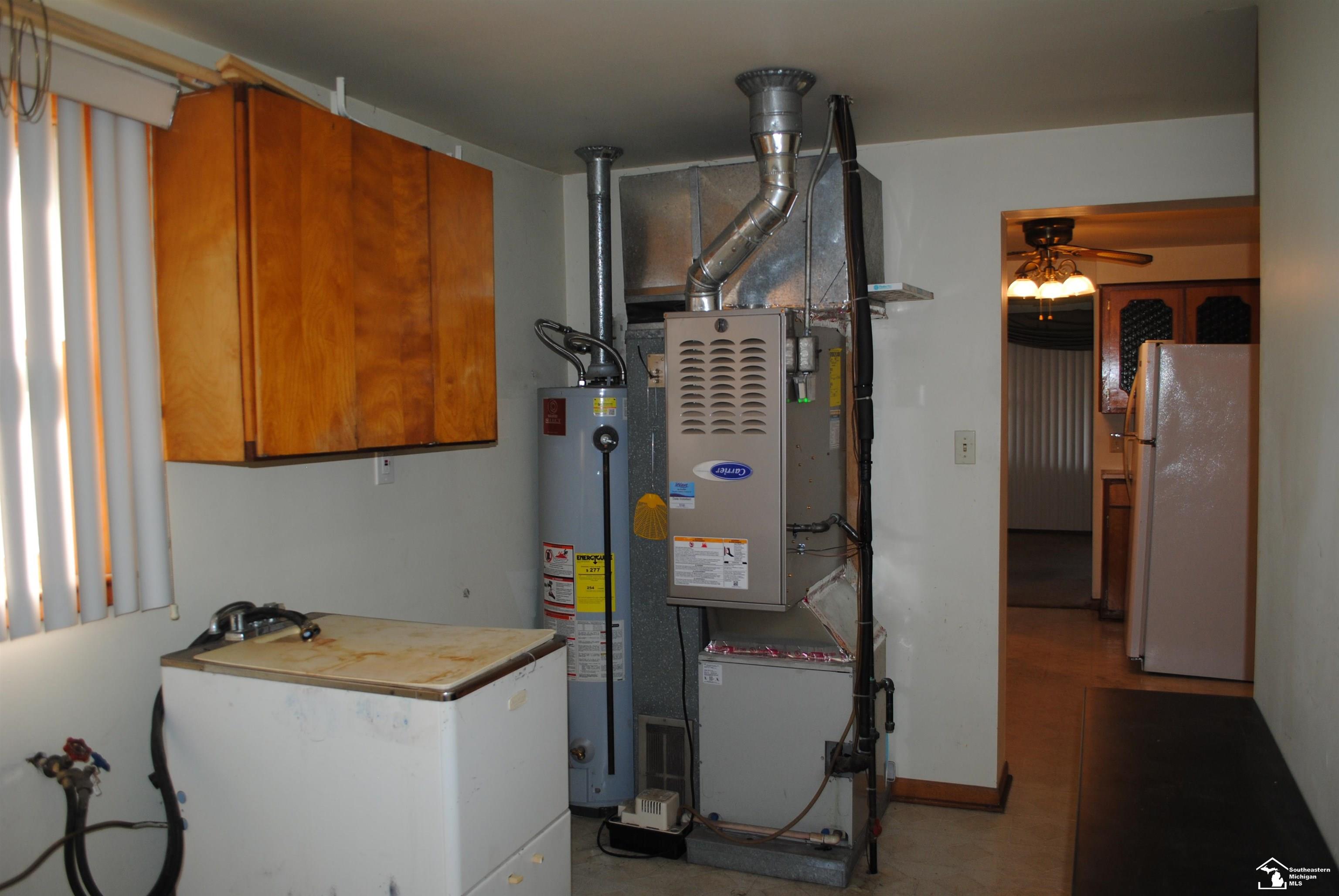 15359 Beech Daly Road Taylor, MI 48180 - Photo 11 of 19 50099093-10.JPG