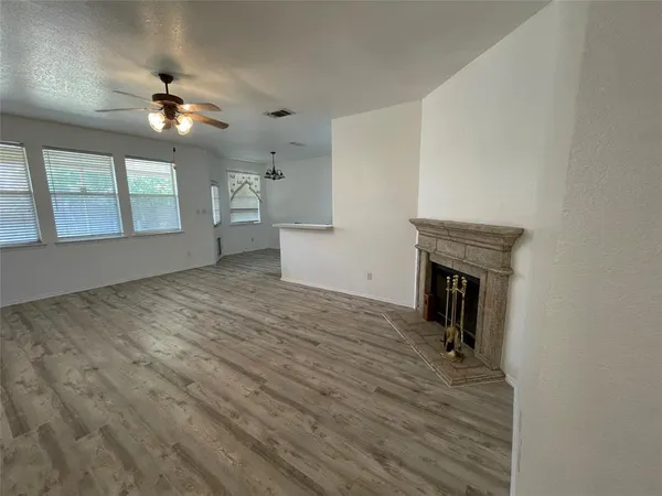 $1,975 | 3501 Cattlebaron Drive, Fort Worth, TX 76262