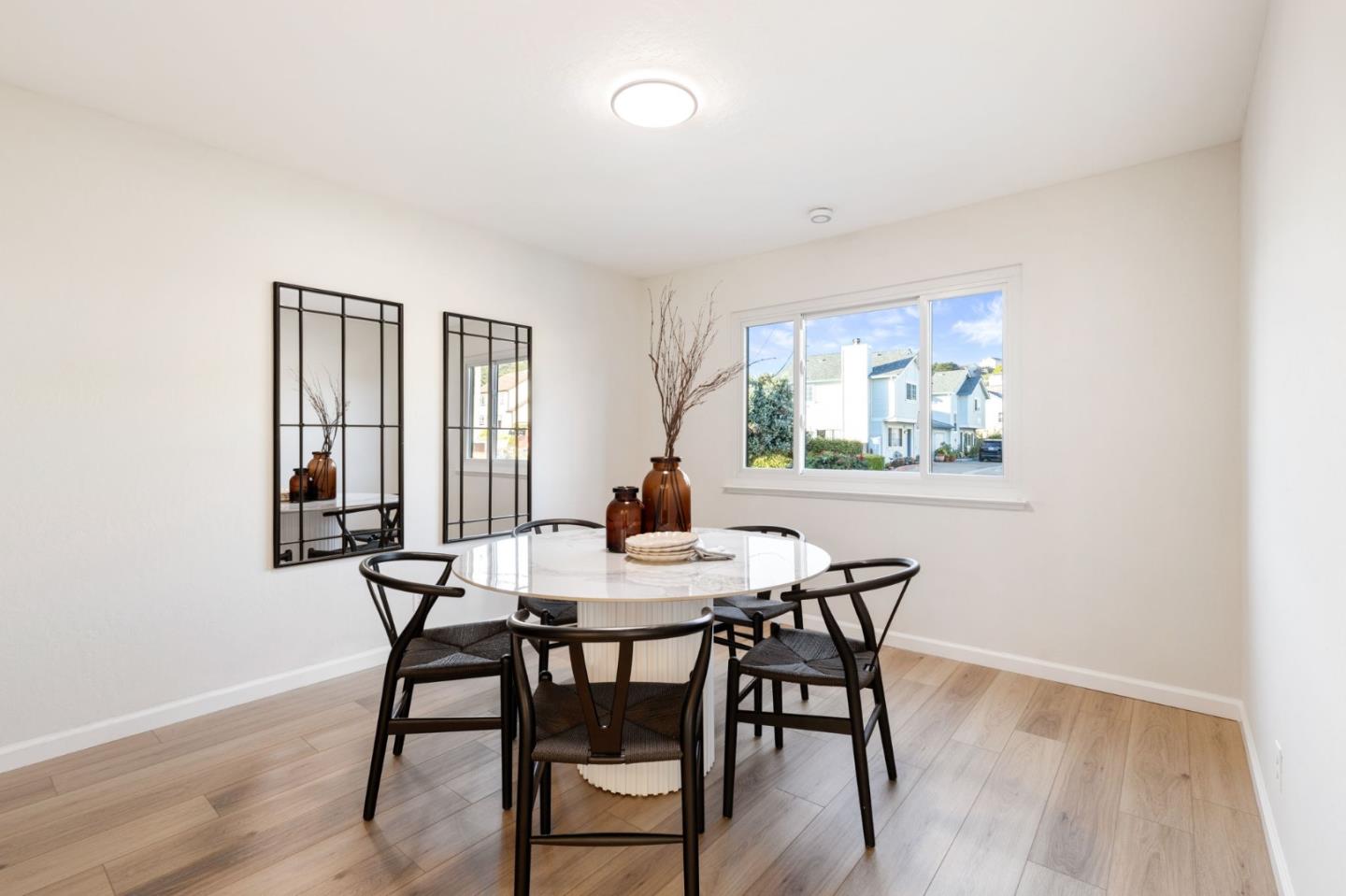 214 Clifton Road Pacifica, CA 94044 - Photo 9 of 26 Gallery Image 9
