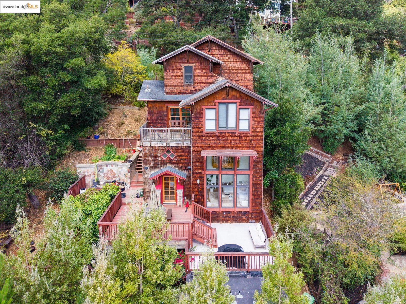5663 Florence Terrace Oakland, CA 94611 - Photo 54 of 56 an aerial view of a house