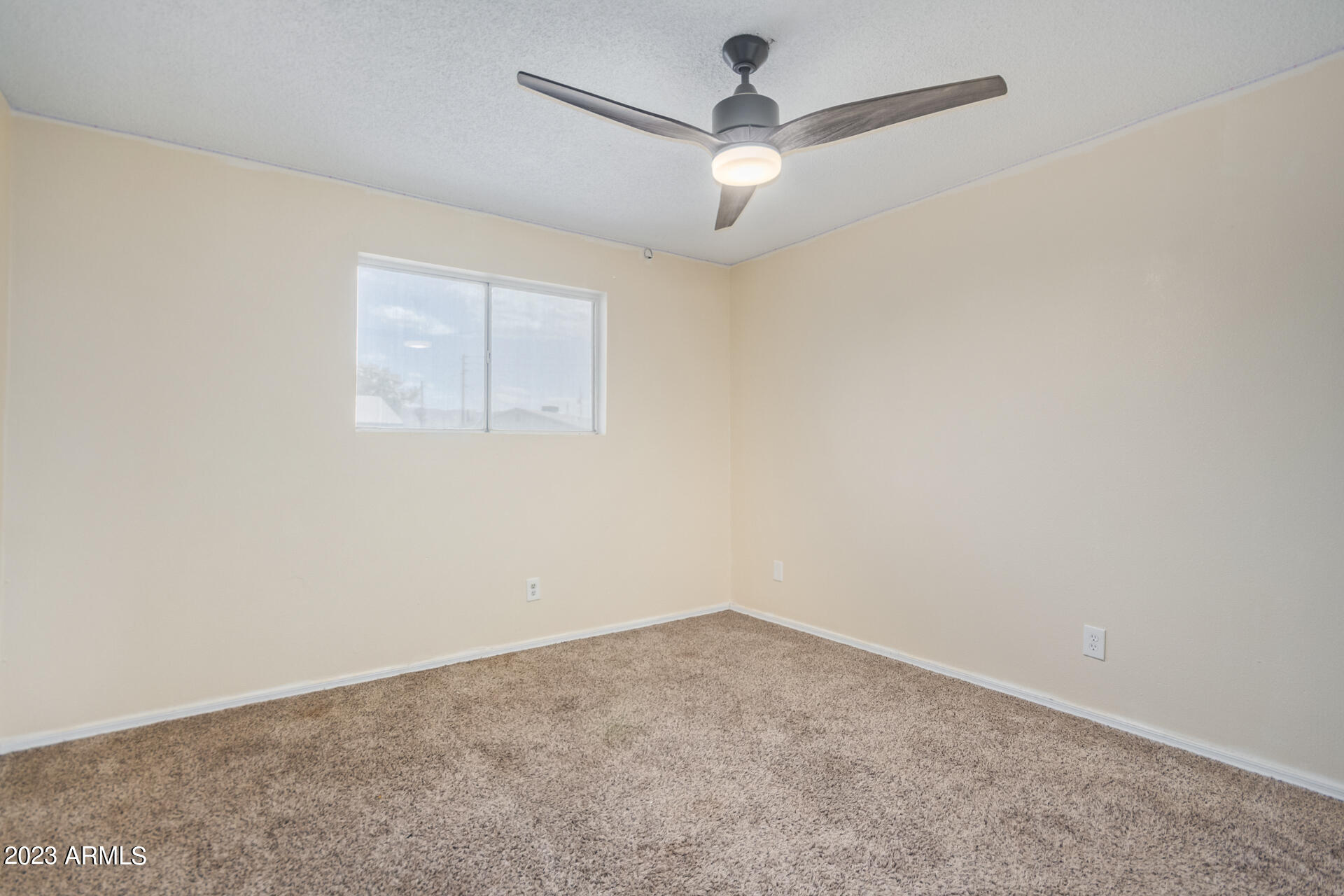 2248 East Chipman Road Phoenix, AZ 85040 - Photo 13 of 30 0018-18 - Chipman