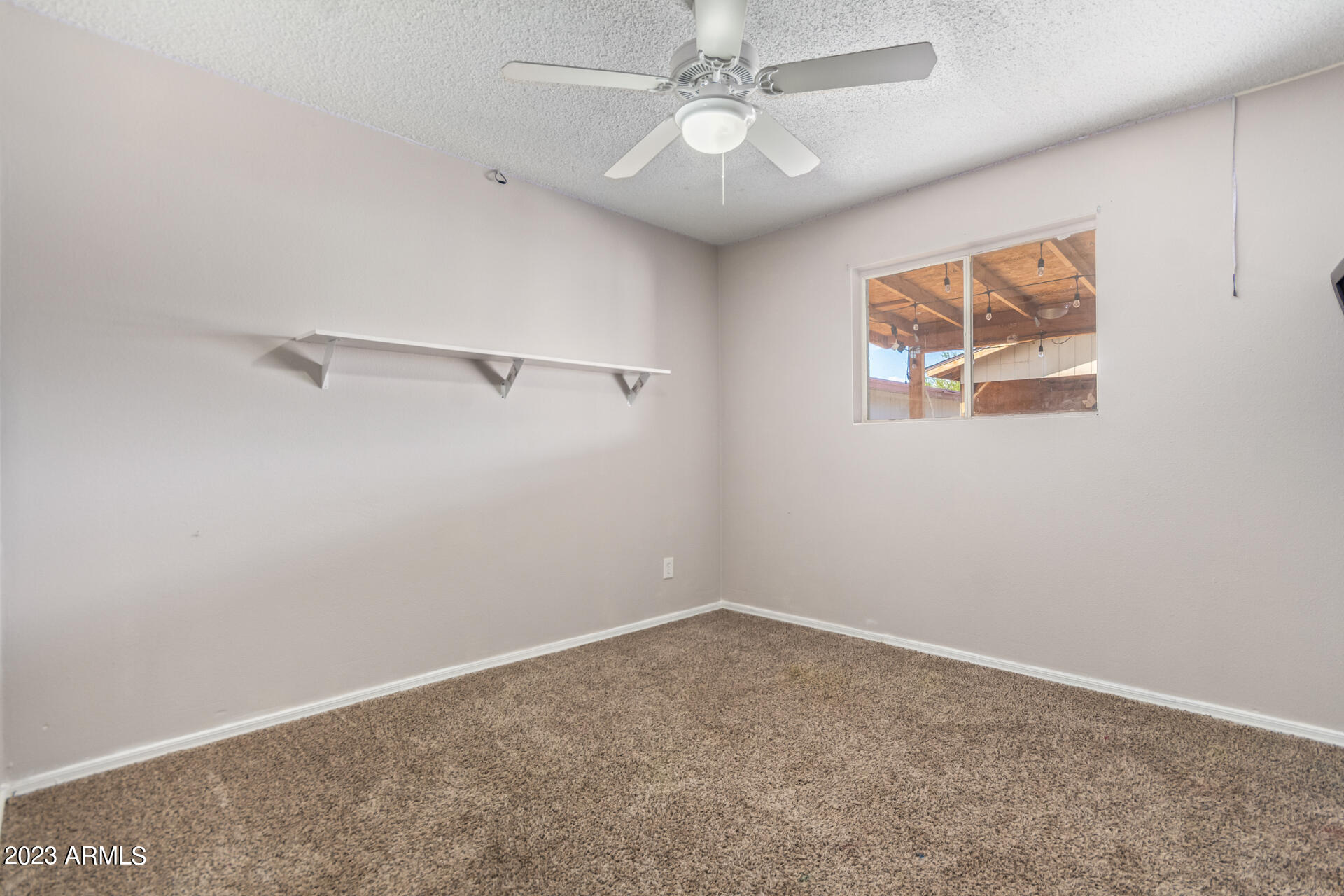2248 East Chipman Road Phoenix, AZ 85040 - Photo 15 of 30 0020-20 - Chipman