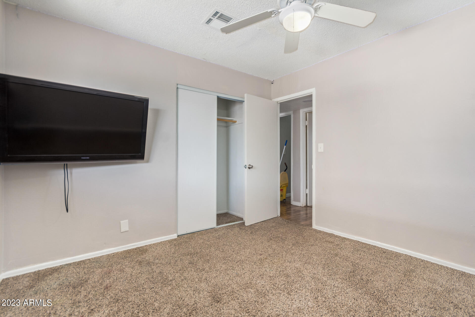 2248 East Chipman Road Phoenix, AZ 85040 - Photo 16 of 30 0021-21 - Chipman