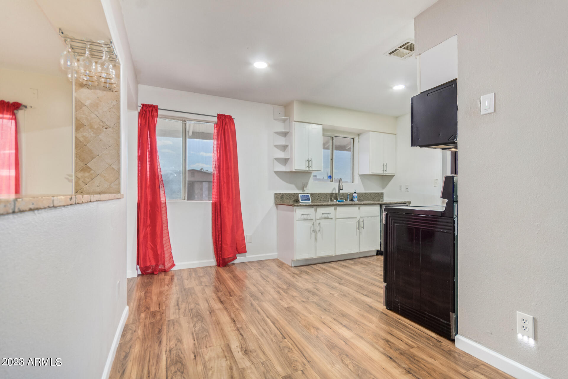 2248 East Chipman Road Phoenix, AZ 85040 - Photo 29 of 30 0010-09 - Chipman