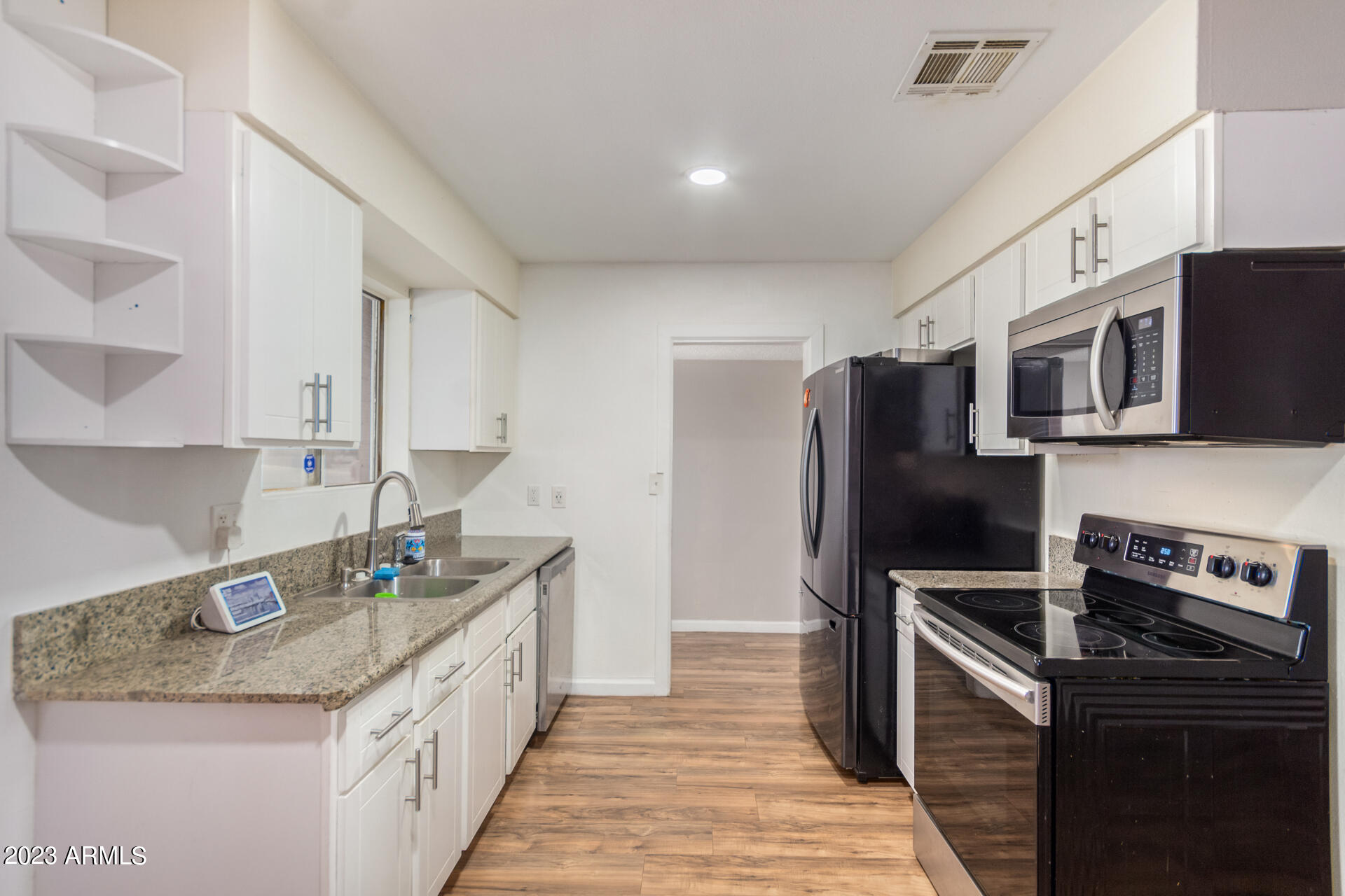 2248 East Chipman Road Phoenix, AZ 85040 - Photo 8 of 30 0013-13 - Chipman
