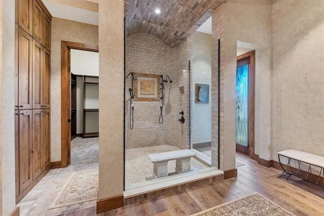 $5,750,000 | 315 South Shore Drive, Sarasota, FL 34234