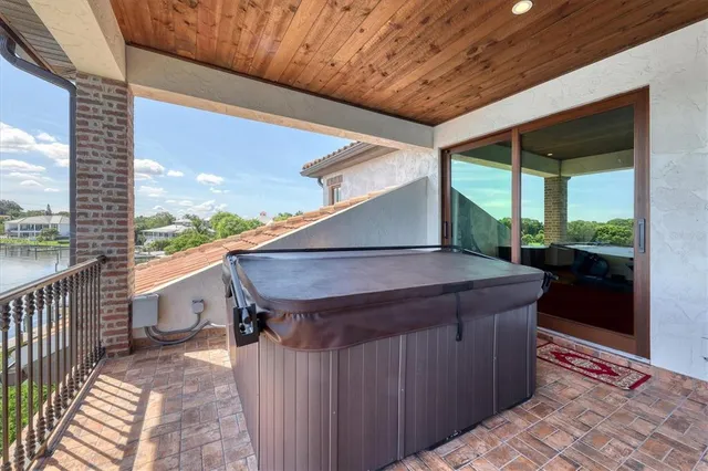 $5,750,000 | 315 South Shore Drive, Sarasota, FL 34234