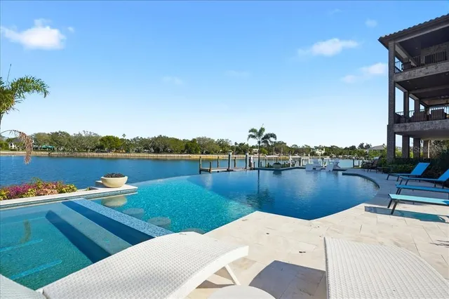 $5,750,000 | 315 South Shore Drive, Sarasota, FL 34234