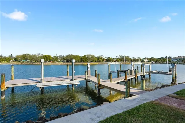$5,750,000 | 315 South Shore Drive, Sarasota, FL 34234