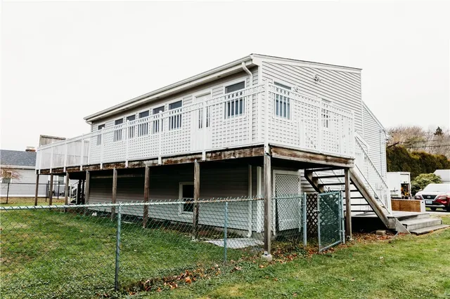 $749,000 | 16 Ward Avenue, Middletown, RI 02842