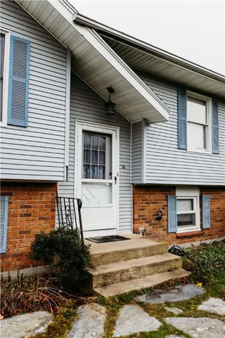 $749,000 | 16 Ward Avenue, Middletown, RI 02842