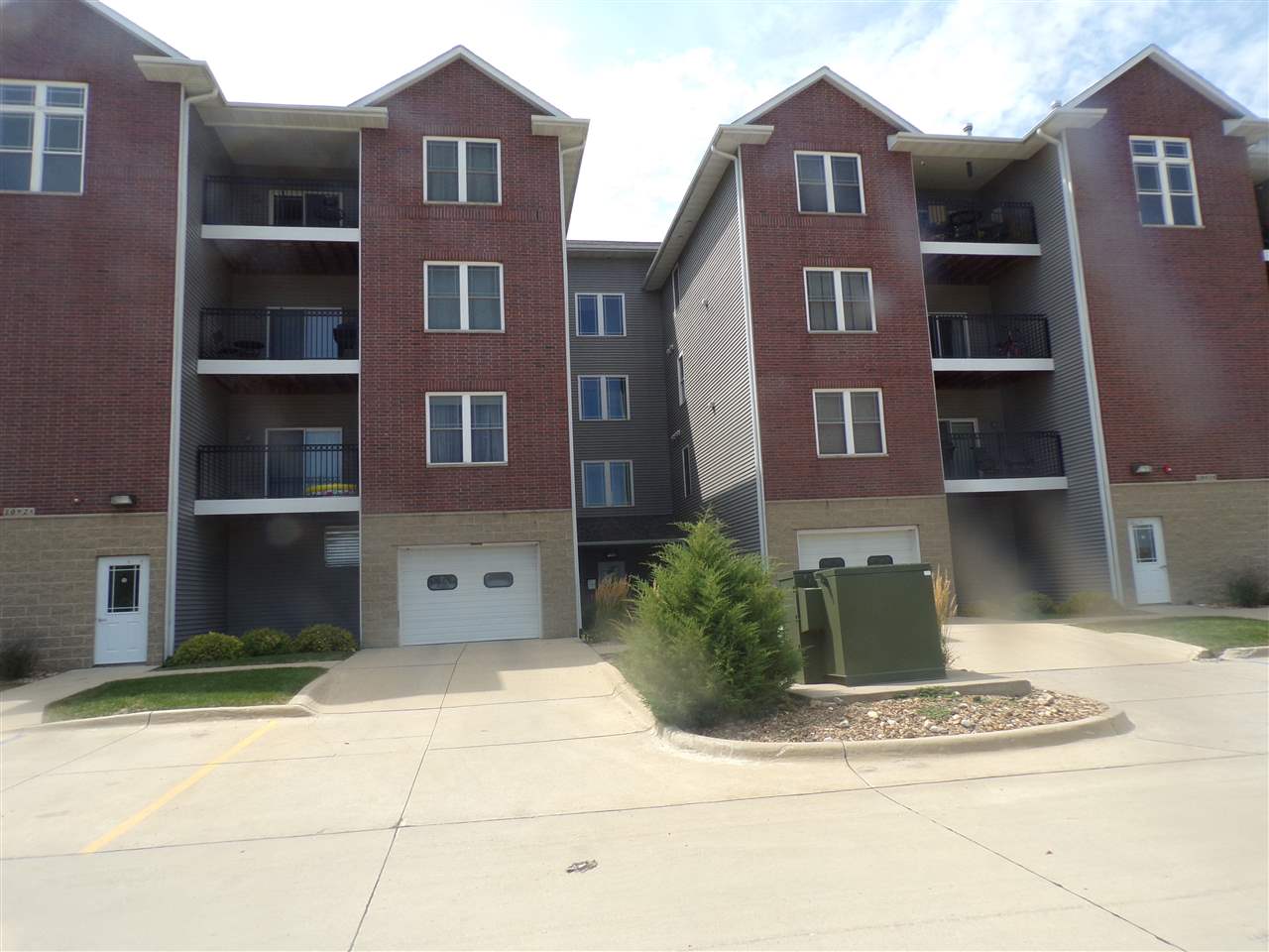 1092 Walnut Avenue, Unit 104 Riverside, IA 52327 - Photo 2 of 3 Gallery Image 2