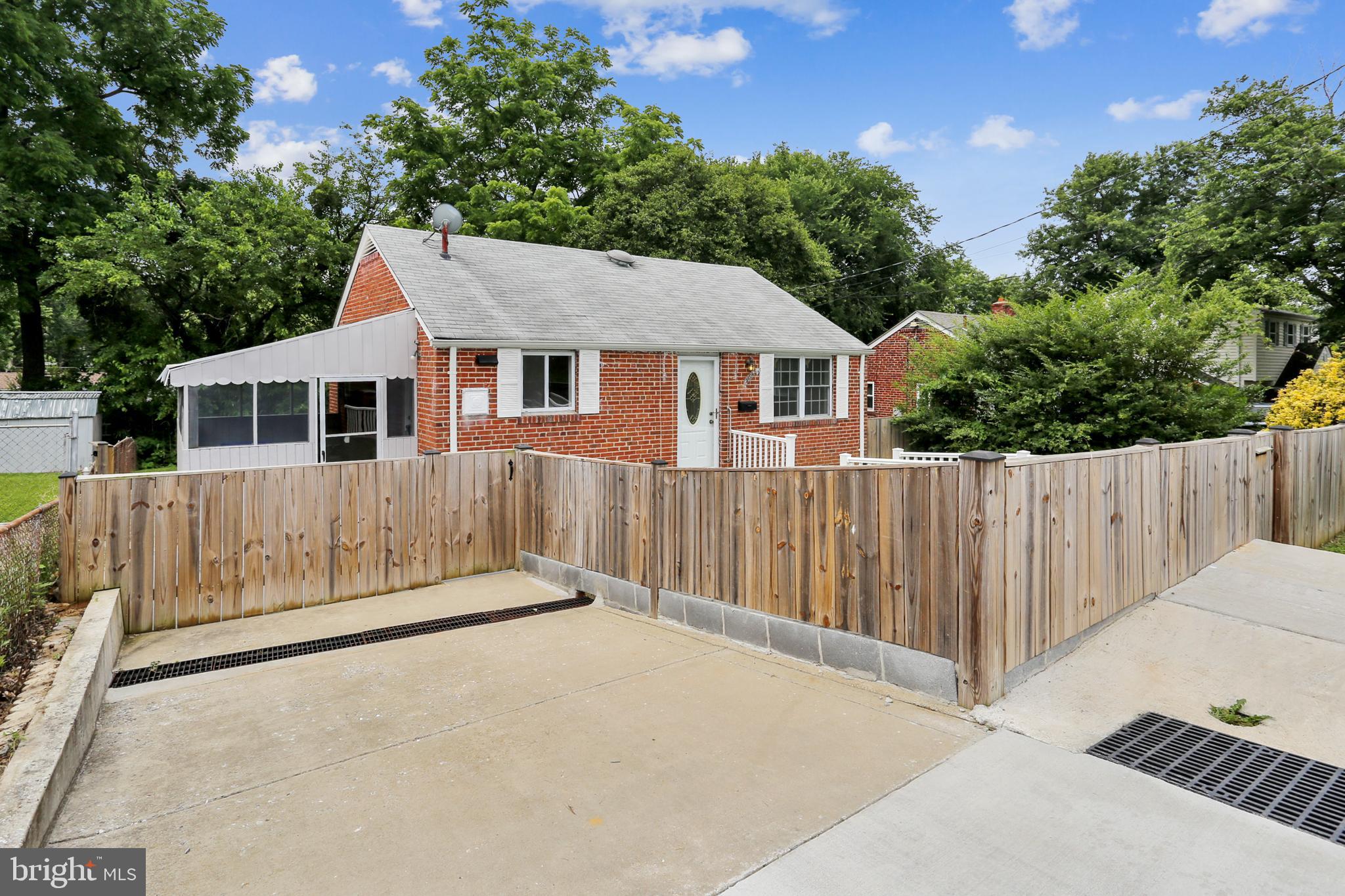 2606 Weisman Road Silver Spring, MD 20902 - Photo 3 of 61