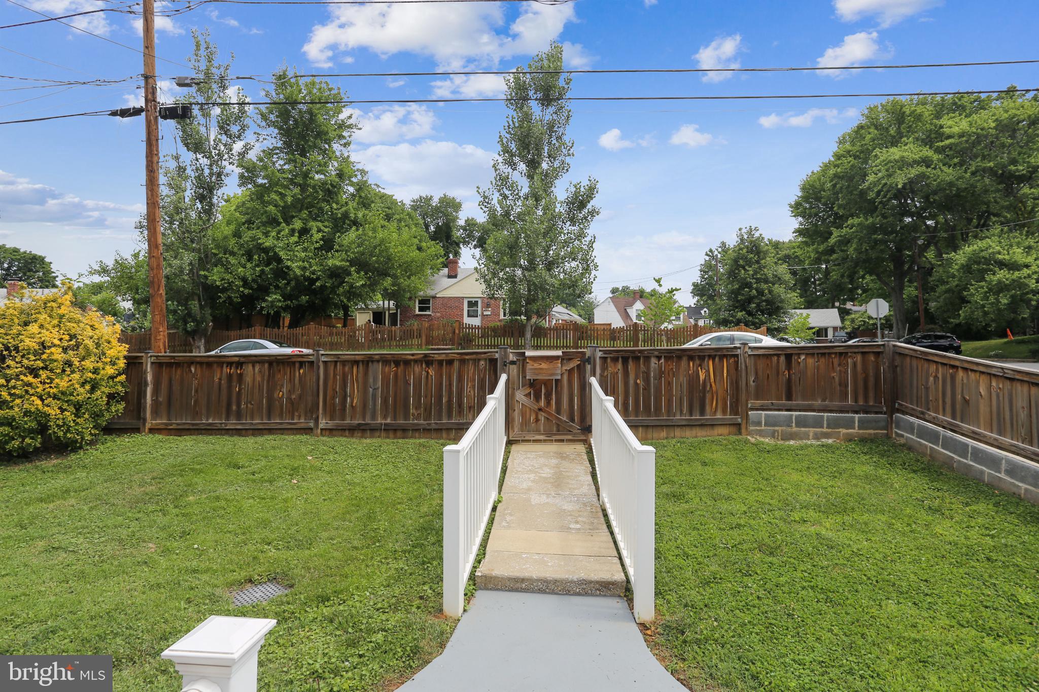2606 Weisman Road Silver Spring, MD 20902 - Photo 4 of 61