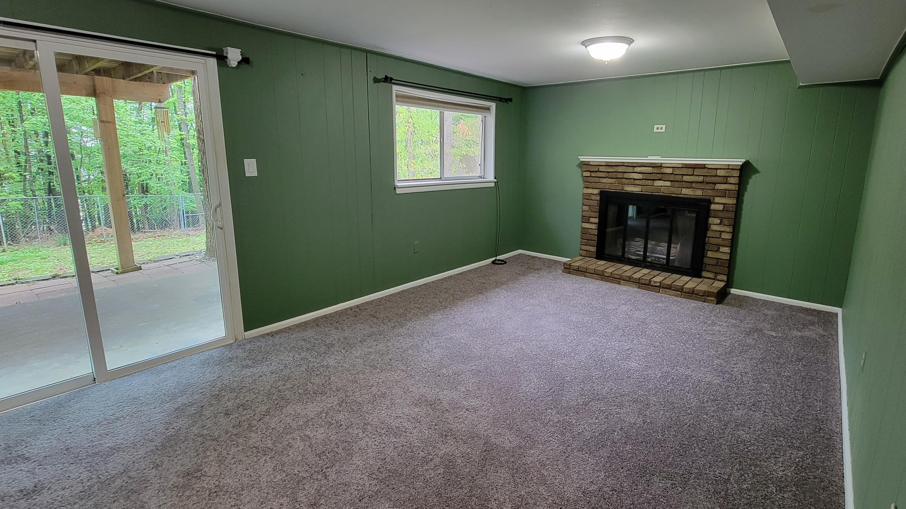 3540 Meadowlark Road Roanoke, VA 24018 - Photo 13 of 26 Greatroom2