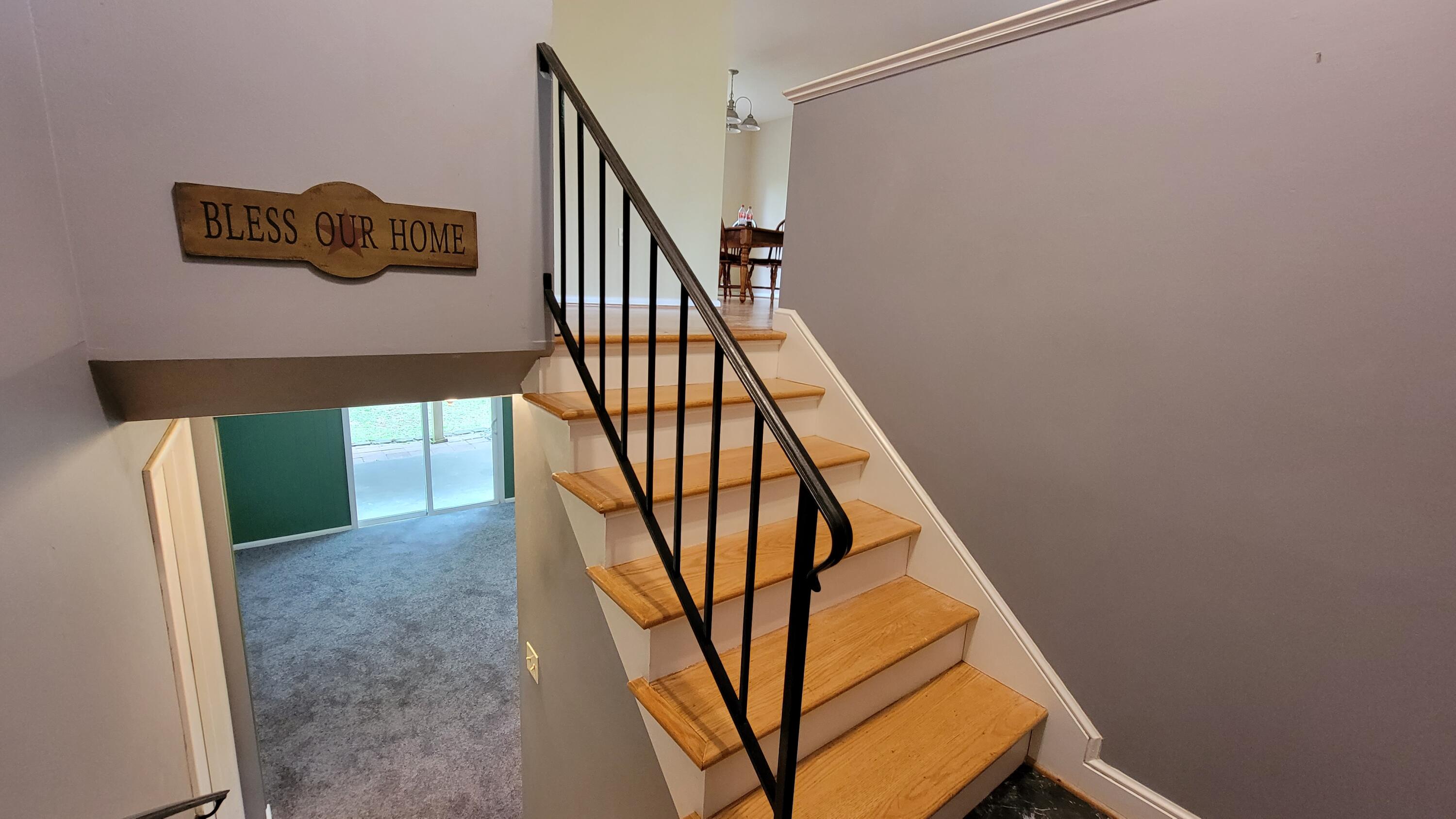3540 Meadowlark Road Roanoke, VA 24018 - Photo 14 of 26 Foyer