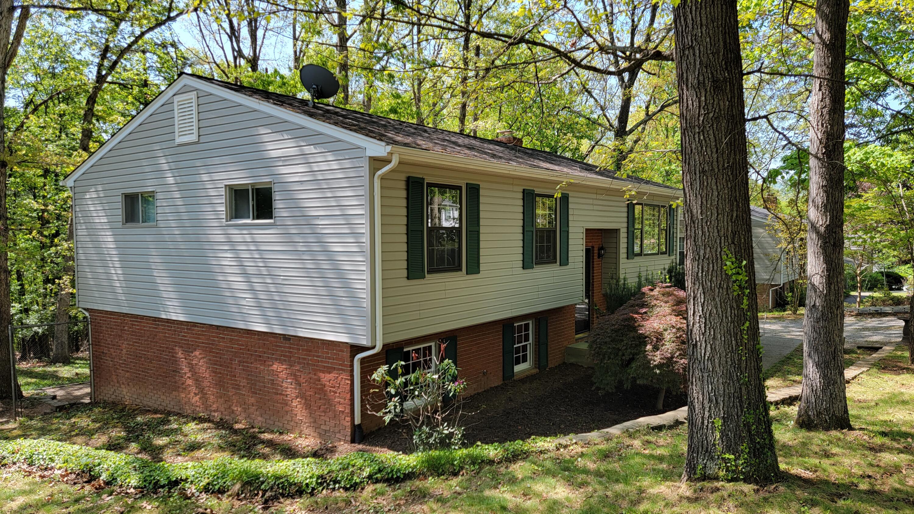 3540 Meadowlark Road Roanoke, VA 24018 - Photo 3 of 26 Side2