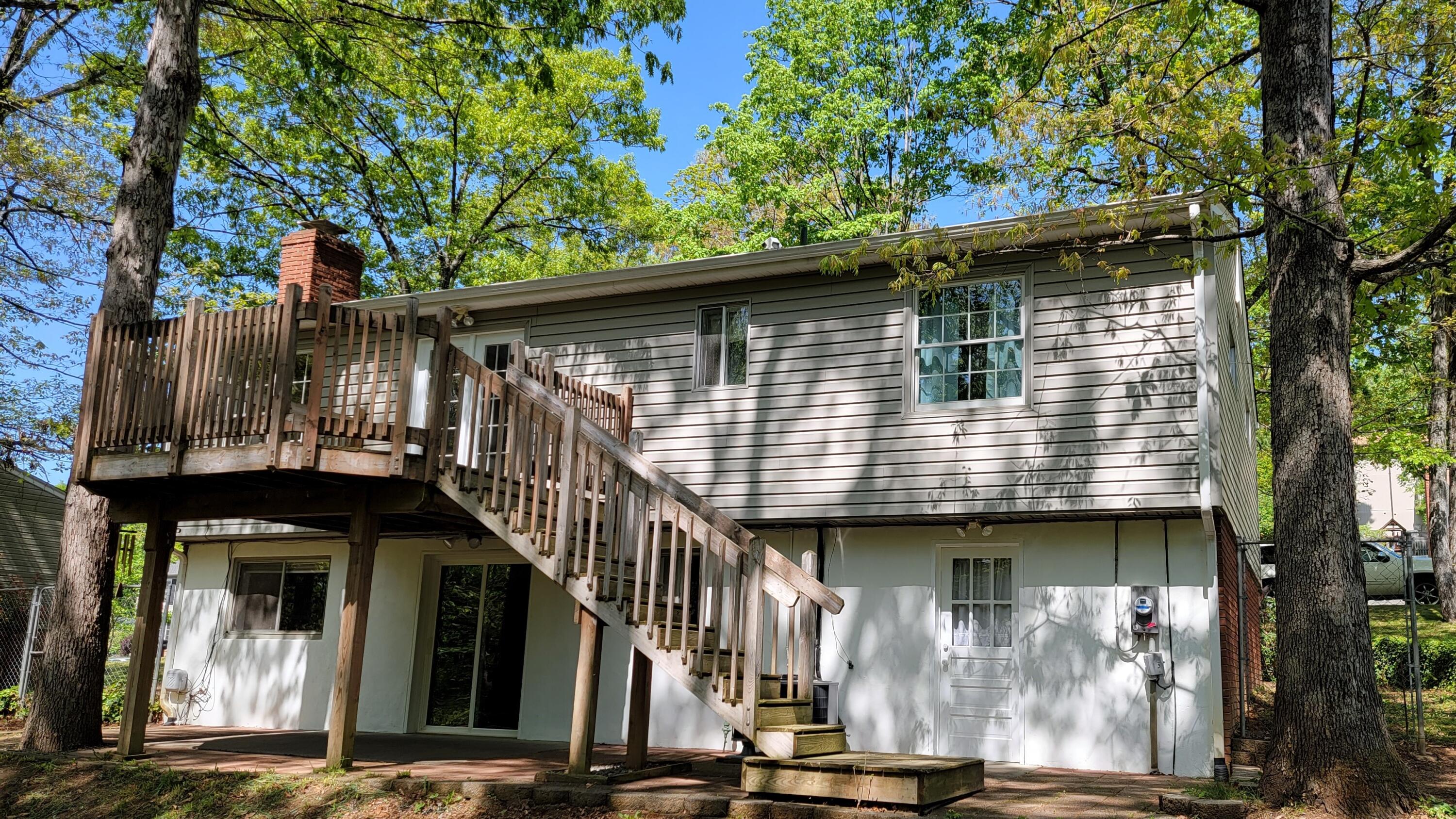 3540 Meadowlark Road Roanoke, VA 24018 - Photo 5 of 26 Rear2