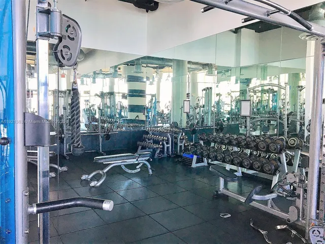 $3,900 | 1800 North Bayshore Drive, Unit 1910, Miami, FL 33132