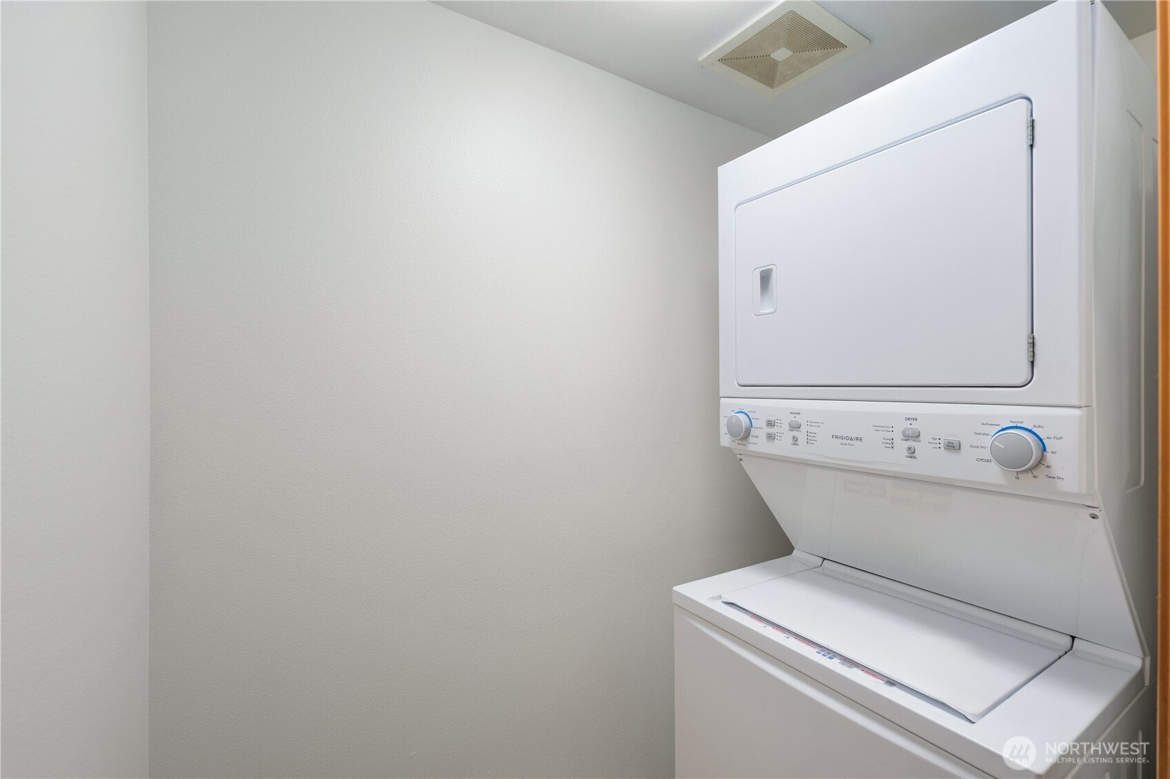 8823 Delridge Way Southwest, Unit B Seattle, WA 98106 - Photo 22 of 32