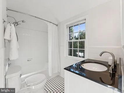 $1,400,000 | 4821 45th Street Northwest, Washington, DC 20016