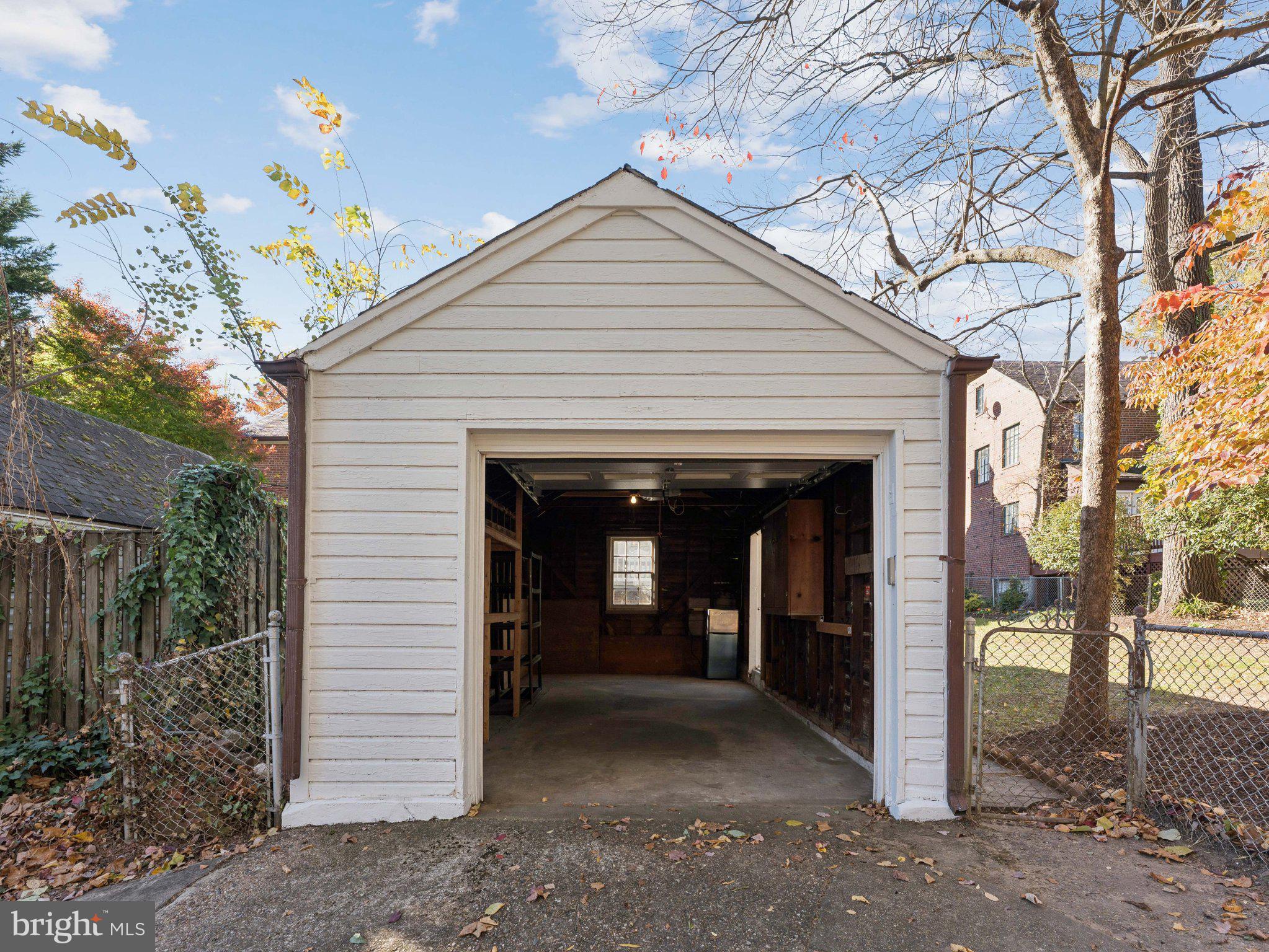 4821 45th Street Northwest Washington, DC 20016 - Photo 37 of 38 a view of a small house