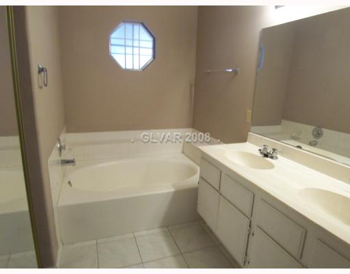 264 Westwind Road Henderson, NV 89074 - Photo 4 of 8 Master Bath/Spa.