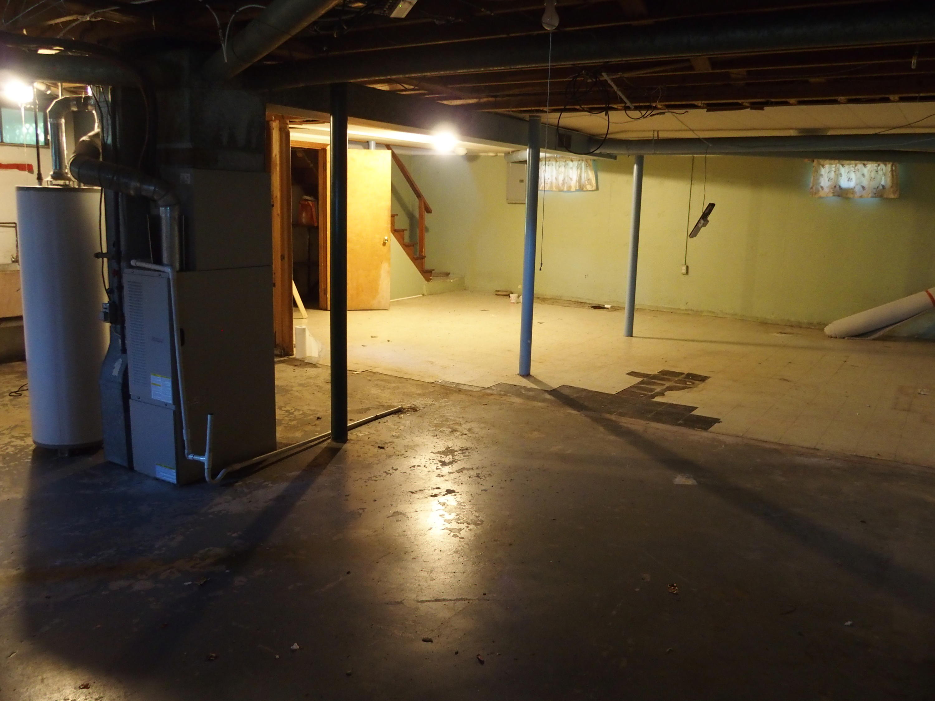 141 Barnett Road Salem, VA 24153 - Photo 14 of 15 P9170251