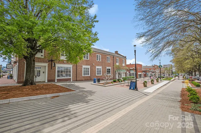 $720,000 | 910 Fairview Street, Kannapolis, NC 28083