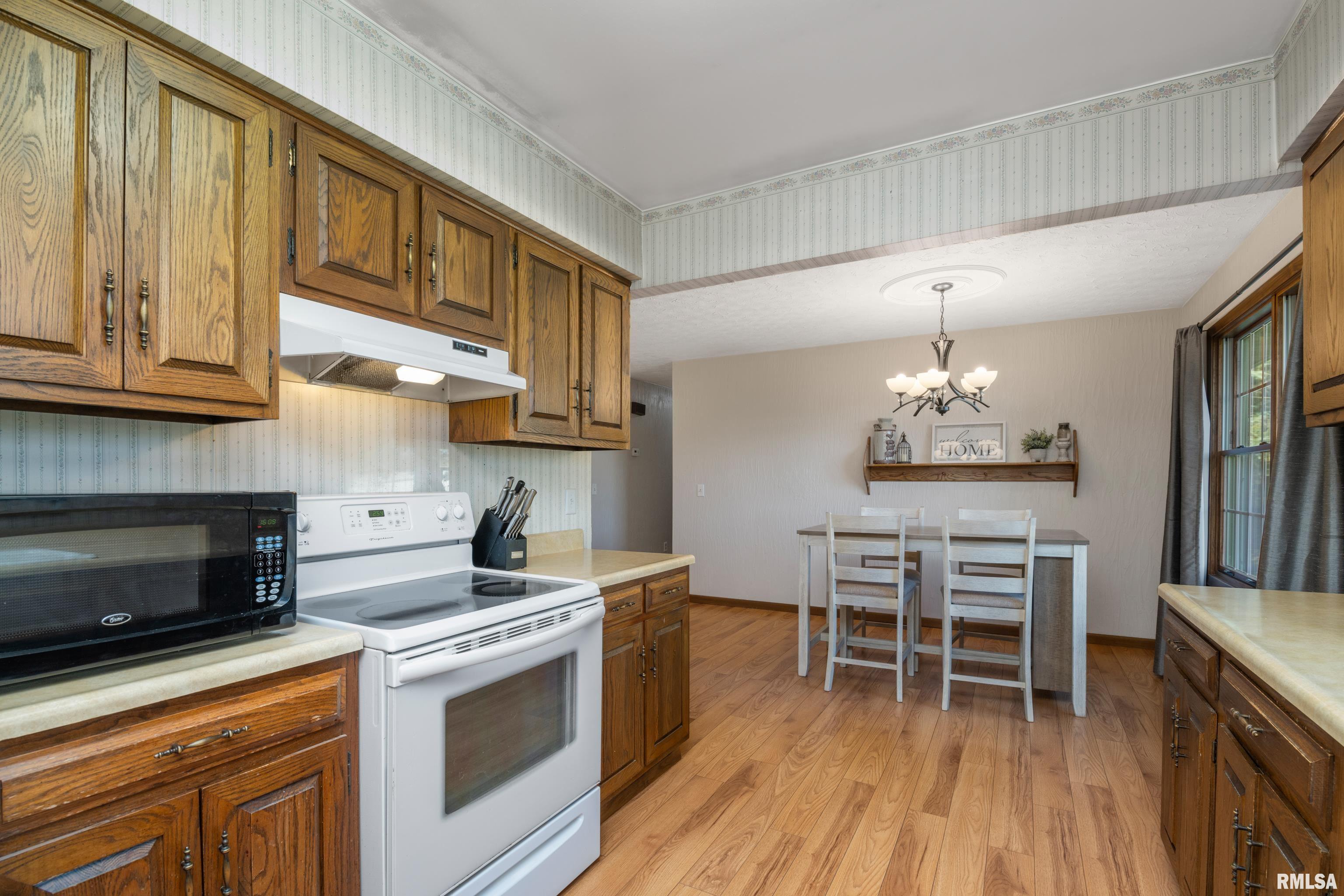 9401 141st Street West Taylor Ridge, IL 61284 - Photo 10 of 32