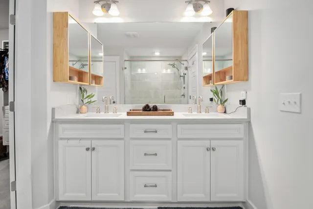 $3,675 | 4585 Mixson Avenue, North Charleston, SC 29405