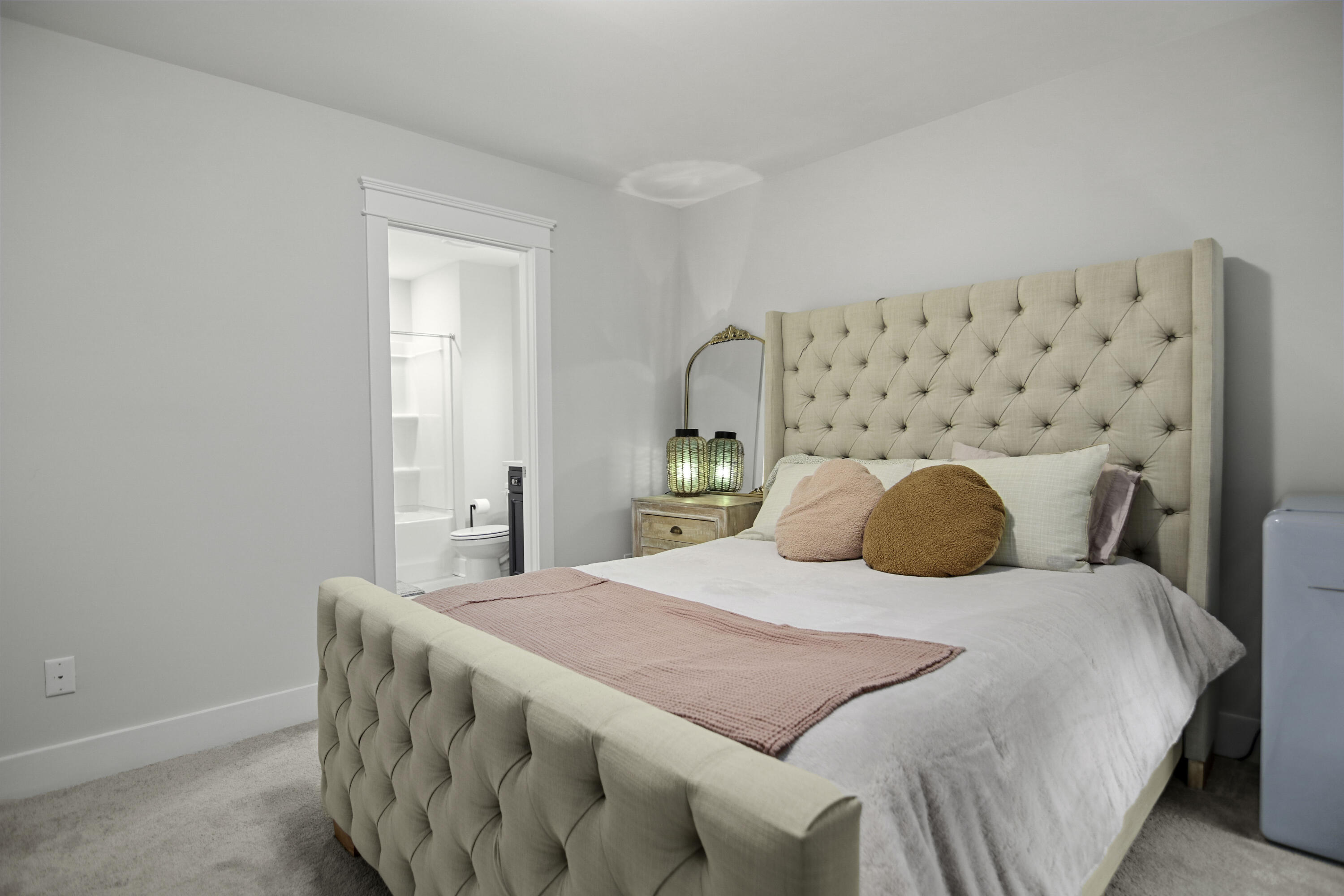 4585 Mixson Avenue North Charleston, SC 29405 - Photo 28 of 42 4585MixsonAve-CasaVerdeMedialLLC18