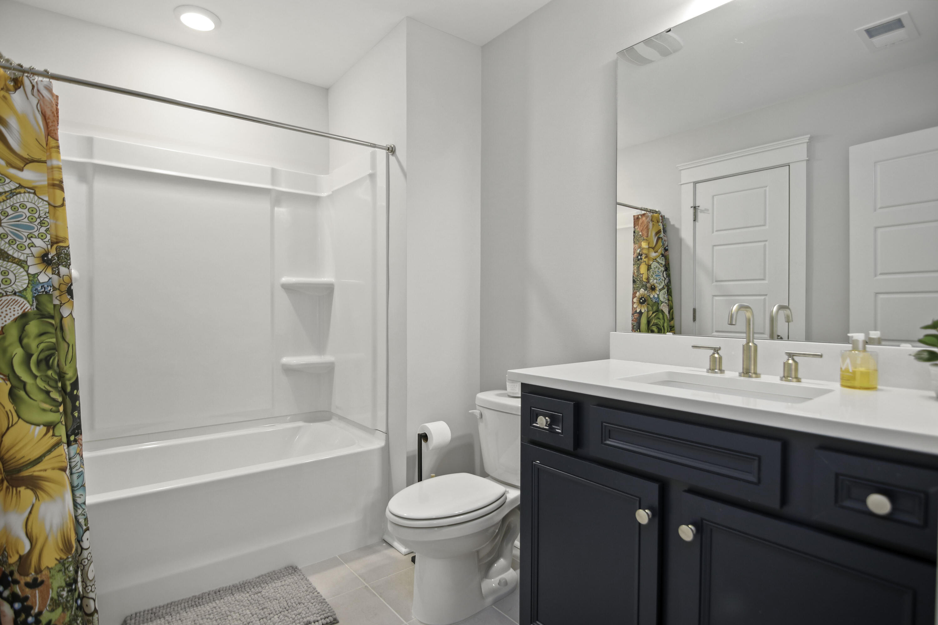 4585 Mixson Avenue North Charleston, SC 29405 - Photo 29 of 42 4585MixsonAve-CasaVerdeMedialLLC19