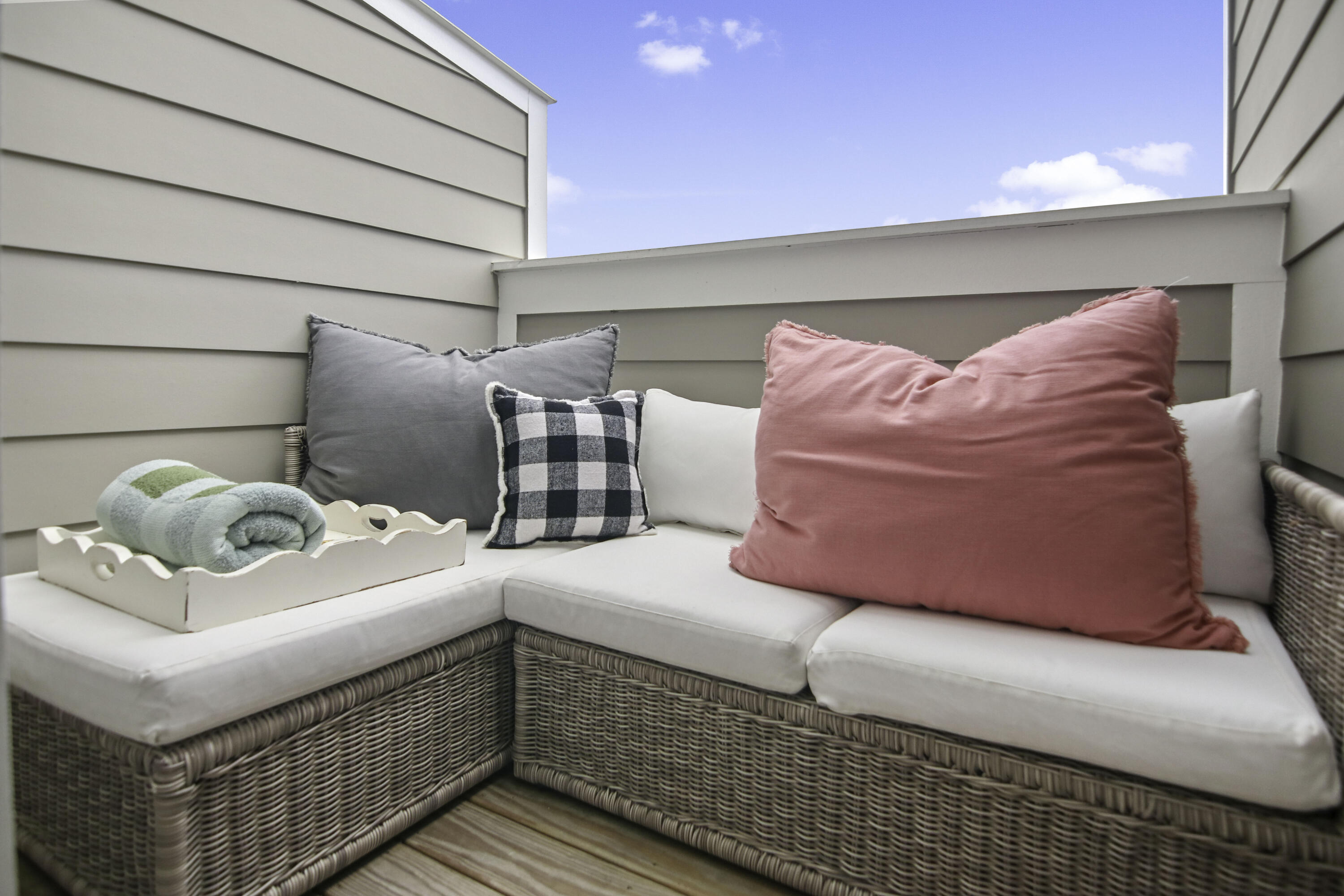 4585 Mixson Avenue North Charleston, SC 29405 - Photo 30 of 42 4585MixsonAve-CasaVerdeMedialLLC20