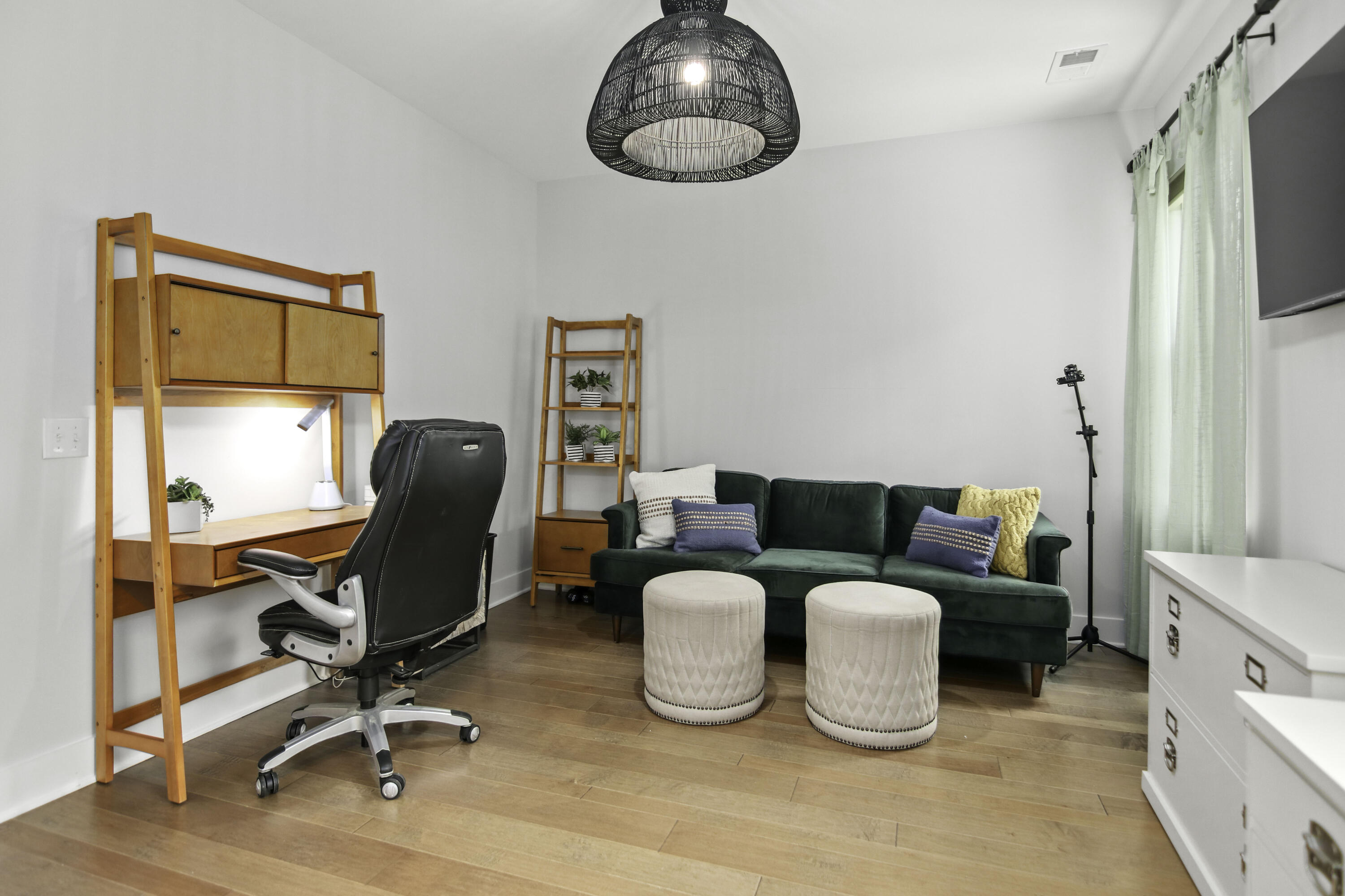 4585 Mixson Avenue North Charleston, SC 29405 - Photo 33 of 42 4585MixsonAve-CasaVerdeMedialLLC39