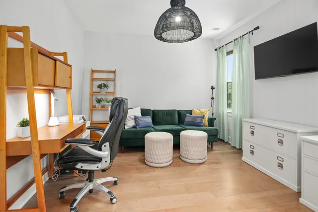 $3,675 | 4585 Mixson Avenue, North Charleston, SC 29405