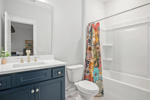 $3,675 | 4585 Mixson Avenue, North Charleston, SC 29405