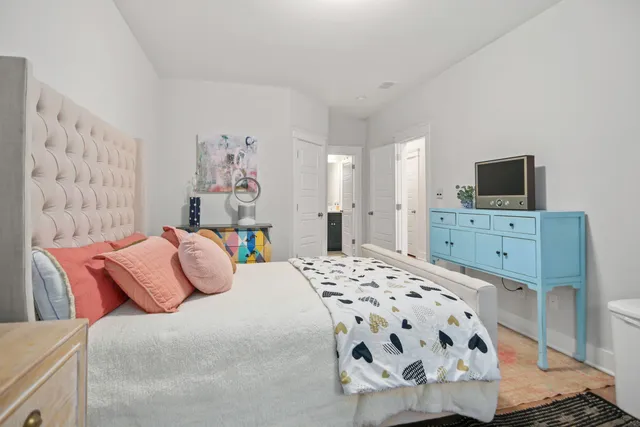 $3,675 | 4585 Mixson Avenue, North Charleston, SC 29405