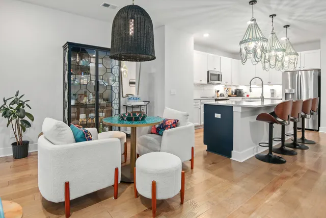 $3,675 | 4585 Mixson Avenue, North Charleston, SC 29405