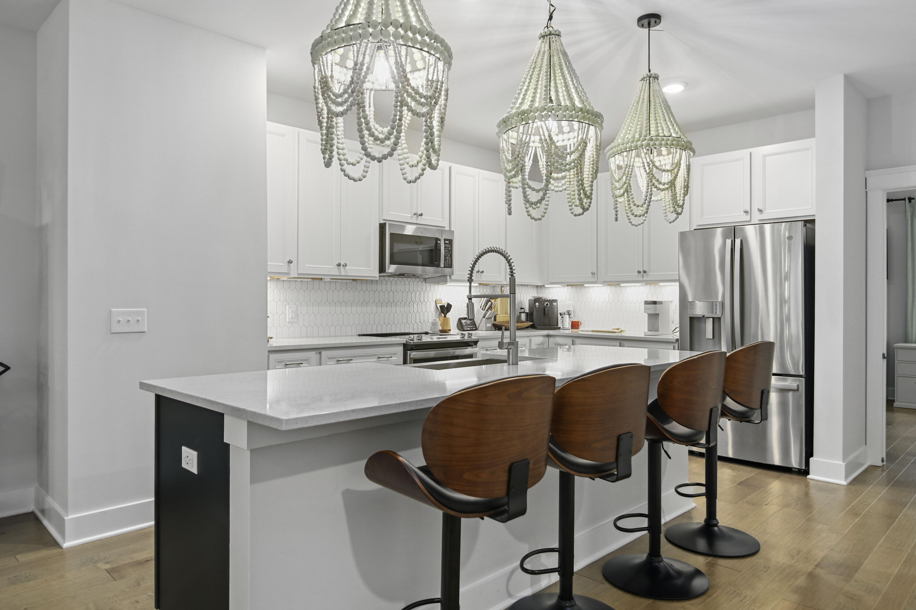 4585 Mixson Avenue North Charleston, SC 29405 - Photo 9 of 42 4585MixsonAve-CasaVerdeMedialLLC28