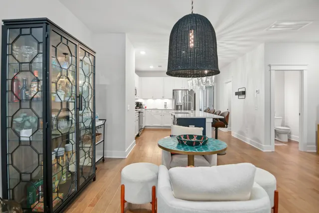 $3,675 | 4585 Mixson Avenue, North Charleston, SC 29405