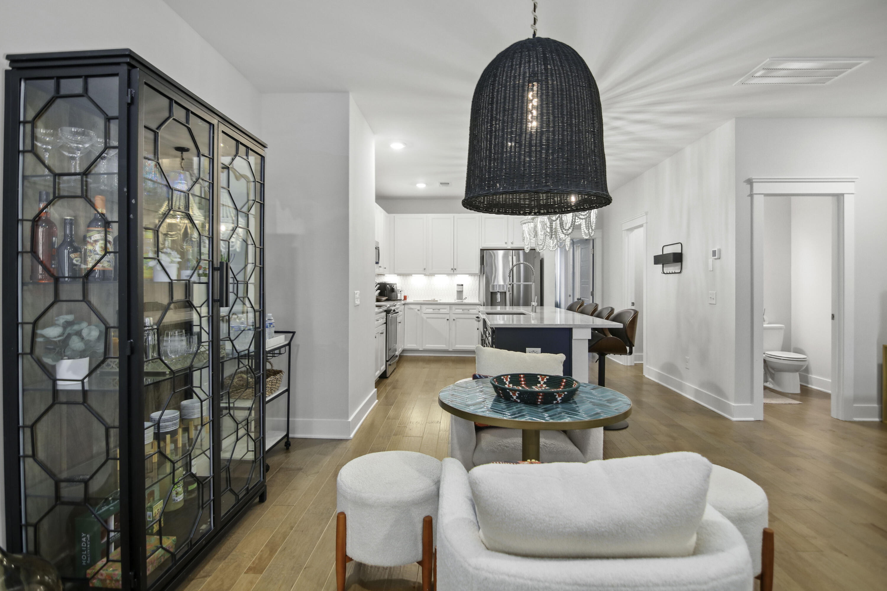 4585 Mixson Avenue North Charleston, SC 29405 - Photo 10 of 42 4585MixsonAve-CasaVerdeMedialLLC29