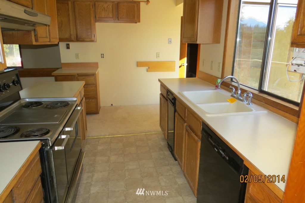 826 Draper Road Port Angeles, WA 98362 - Photo 8 of 15 Gallery Image 8