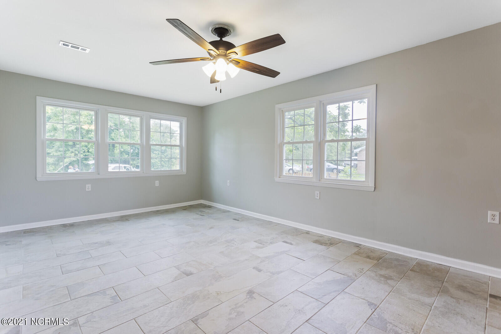 4565 Middlesex Road Wilmington, NC 28405 - Photo 17 of 36 17_IMG_4421_mls