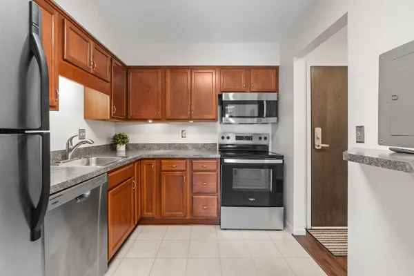 $122,900 | 78 10th Street East, Unit 406, St. Paul, MN 55101