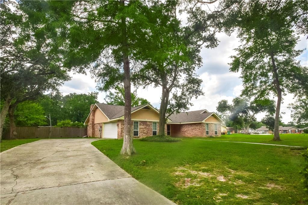 107 Norfolk Court Slidell, LA 70461 - Photo 3 of 42