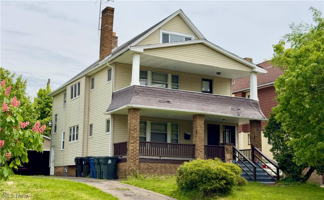 949 Helmsdale Road Cleveland Heights, OH 44112 - Photo 1 of 29