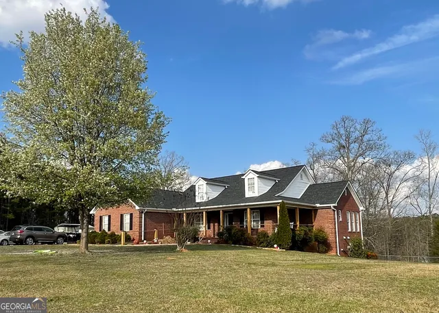 $565,000 | 637 Lakeview Drive, Newborn, GA 30056